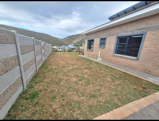 3 BEDROOM TOWNHOUSE FOR SALE IN ISLAND VIEW